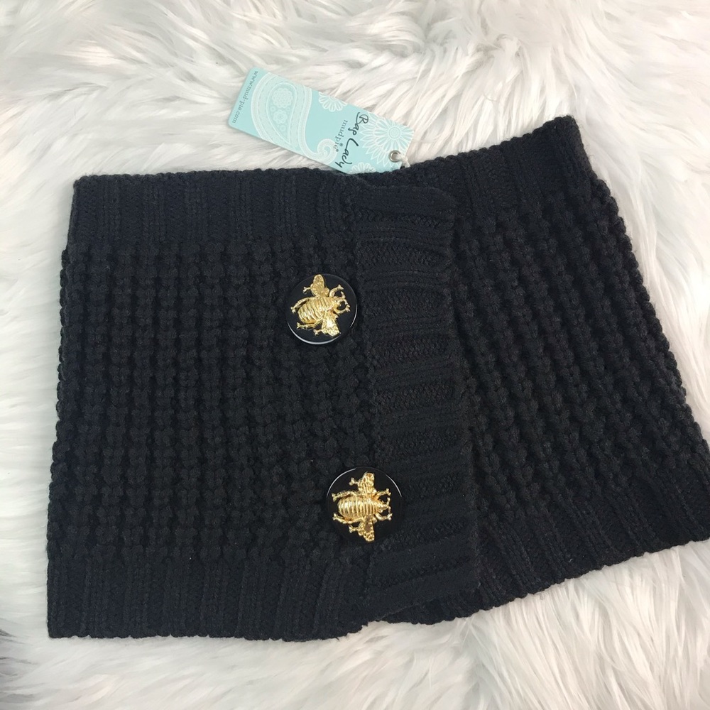 Mud Pie Knit Muffler Neck Warmer Icon Button Bee
